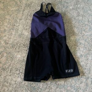 Fleo weightlifting singlet